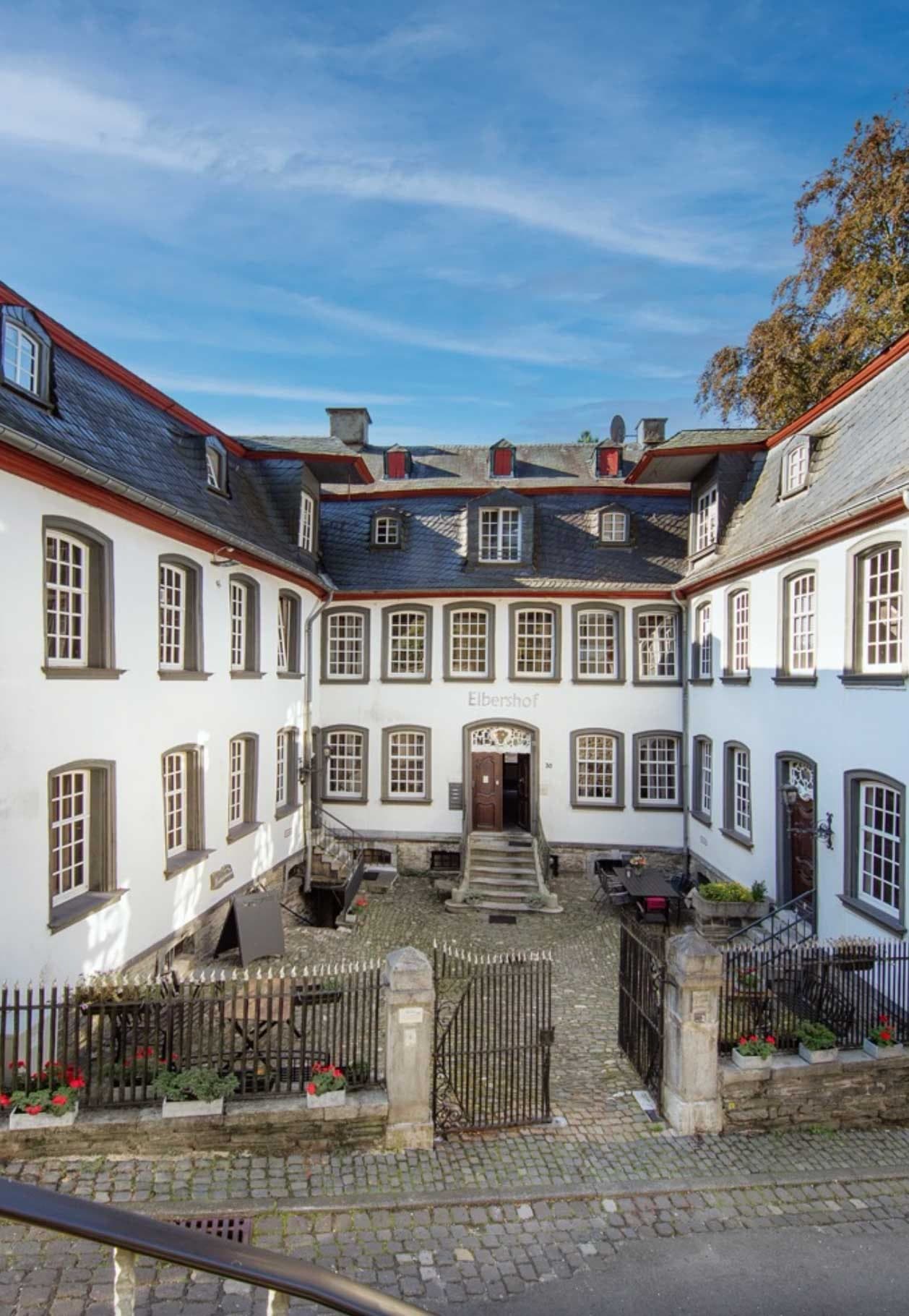 Courtyard of the Elbershof